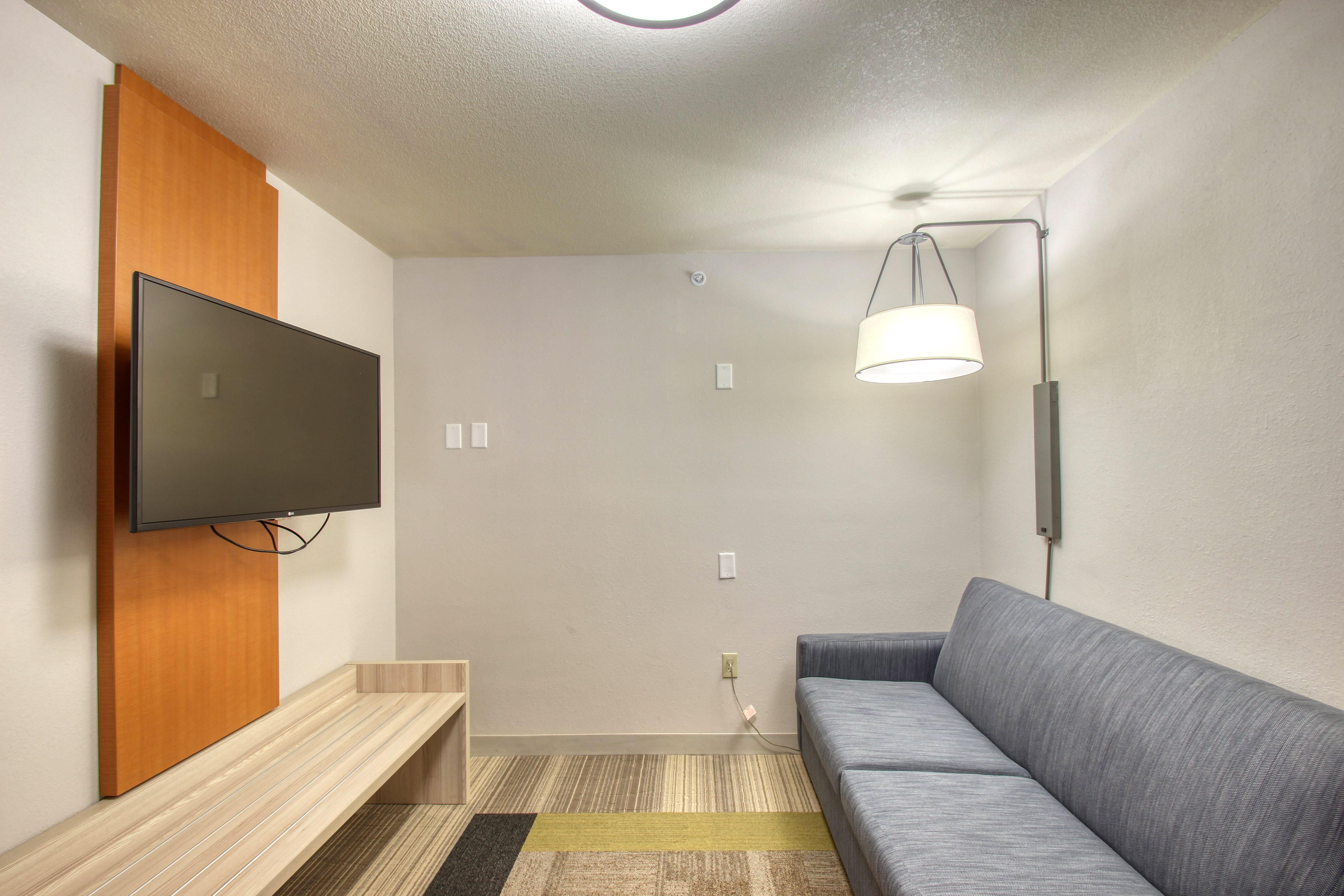 Holiday Inn Express Hotel & Suites Milwaukee Airport By Ihg מראה חיצוני תמונה
