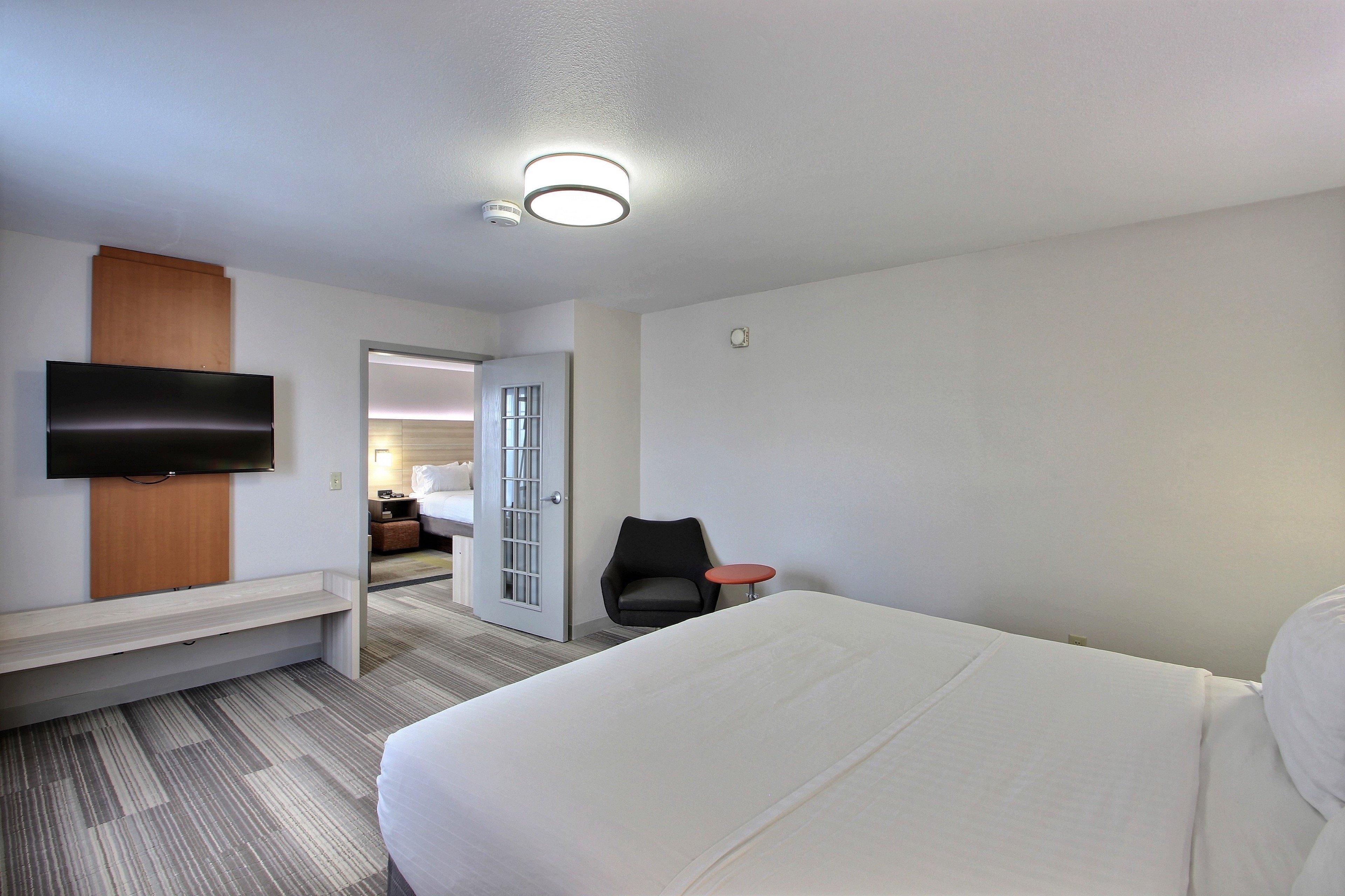 Holiday Inn Express Hotel & Suites Milwaukee Airport By Ihg מראה חיצוני תמונה