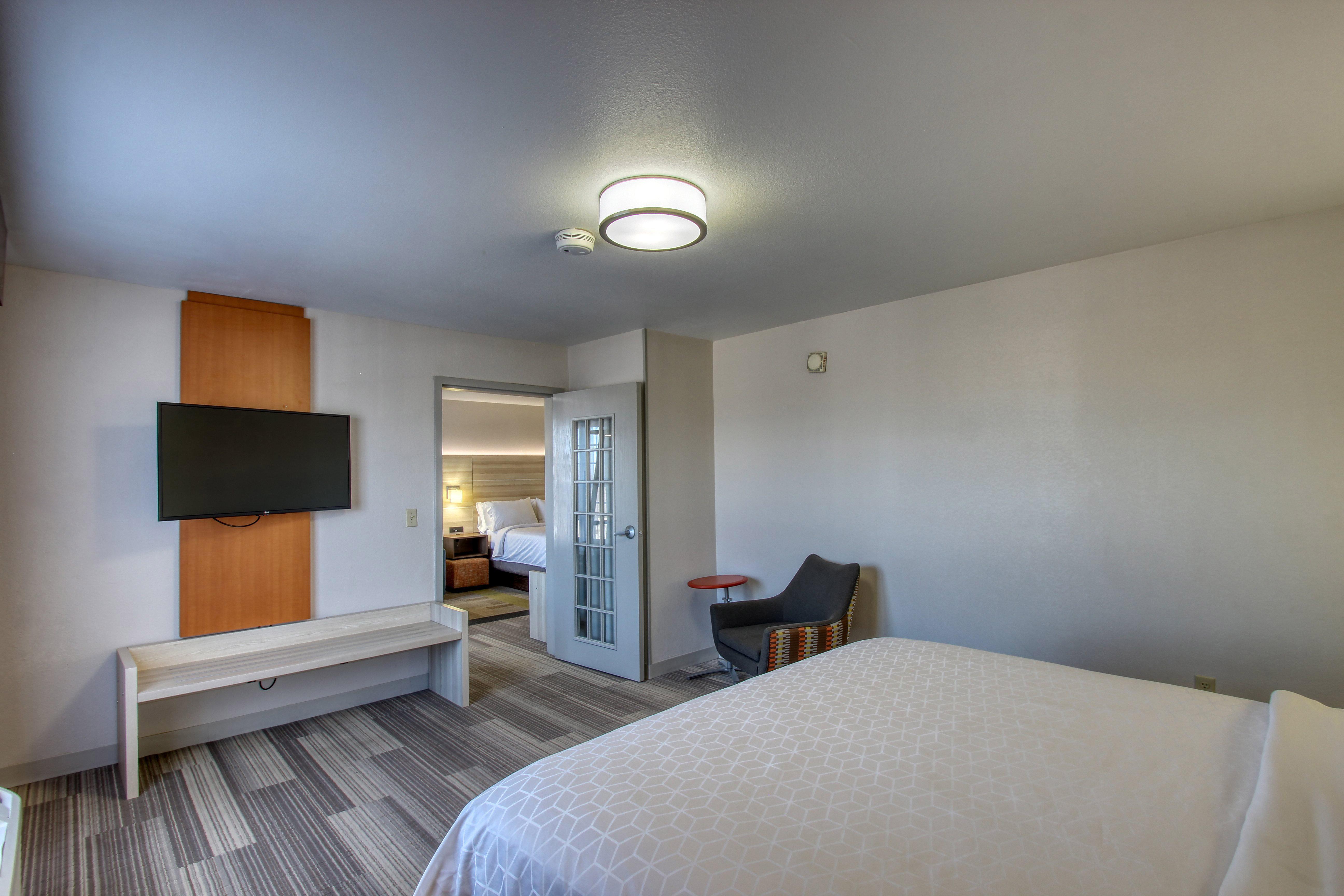 Holiday Inn Express Hotel & Suites Milwaukee Airport By Ihg מראה חיצוני תמונה