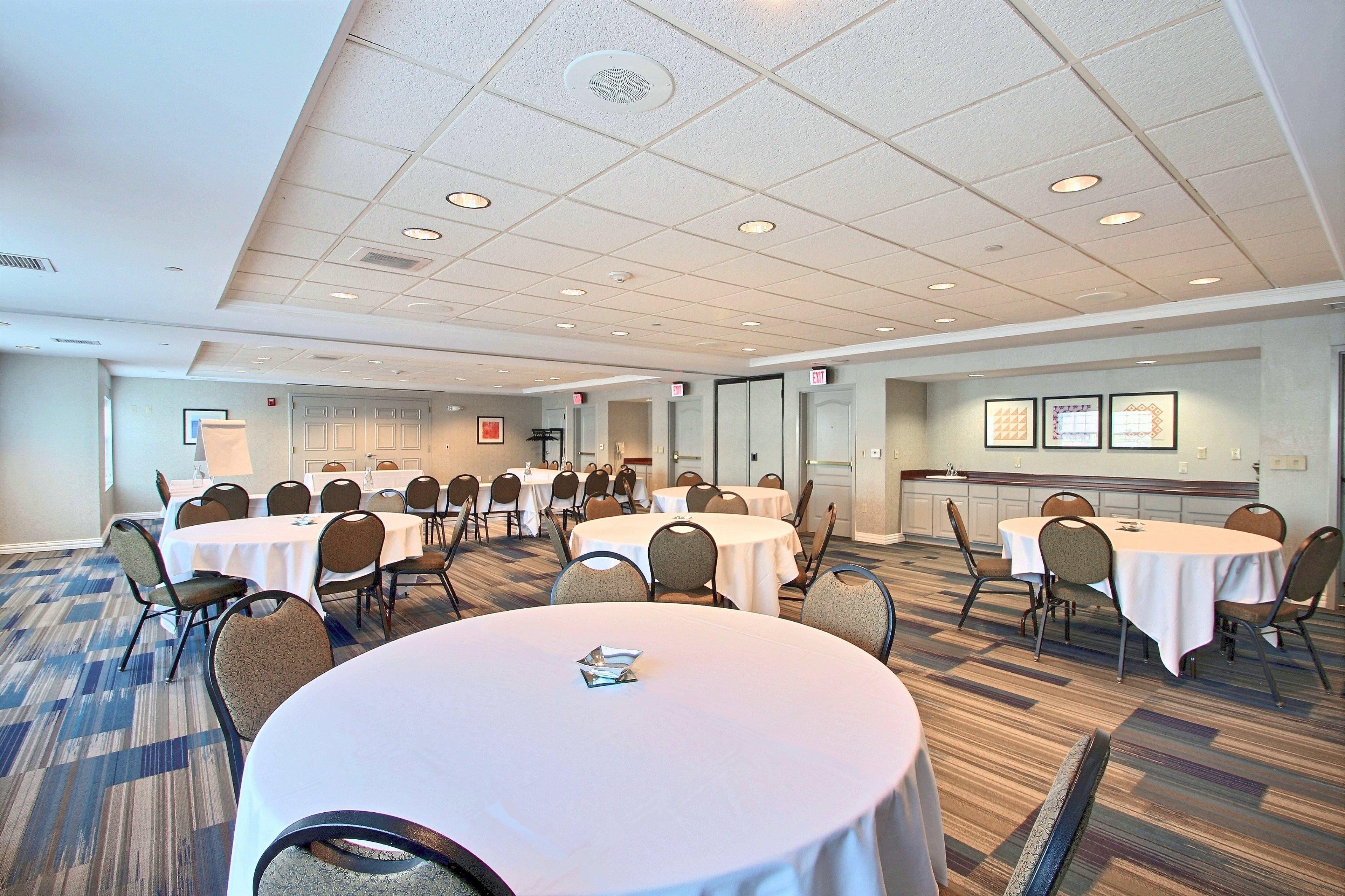 Holiday Inn Express Hotel & Suites Milwaukee Airport By Ihg מראה חיצוני תמונה