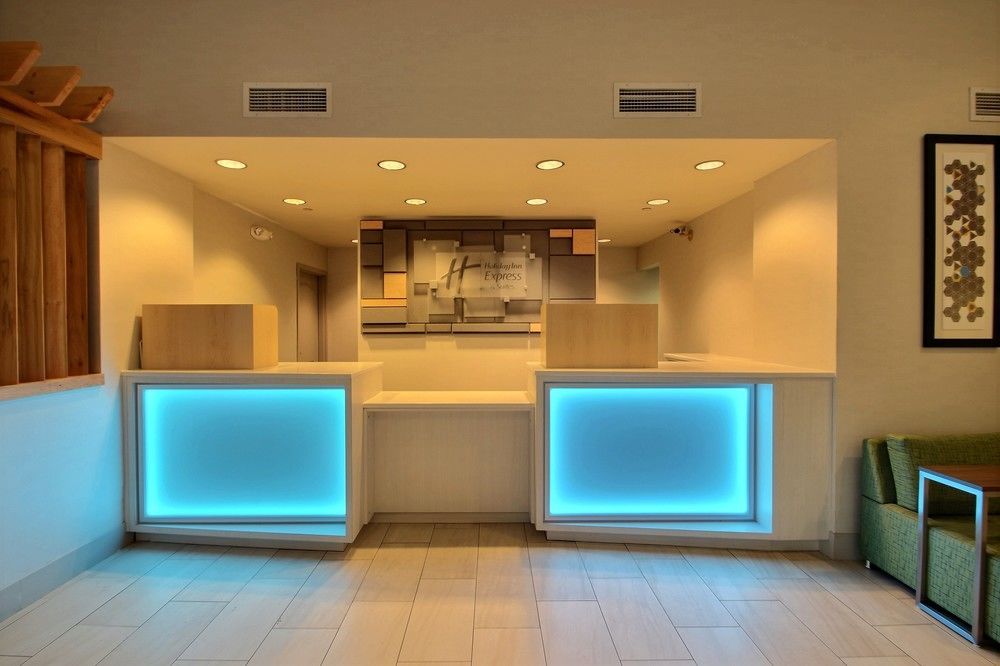 Holiday Inn Express Hotel & Suites Milwaukee Airport By Ihg מראה חיצוני תמונה